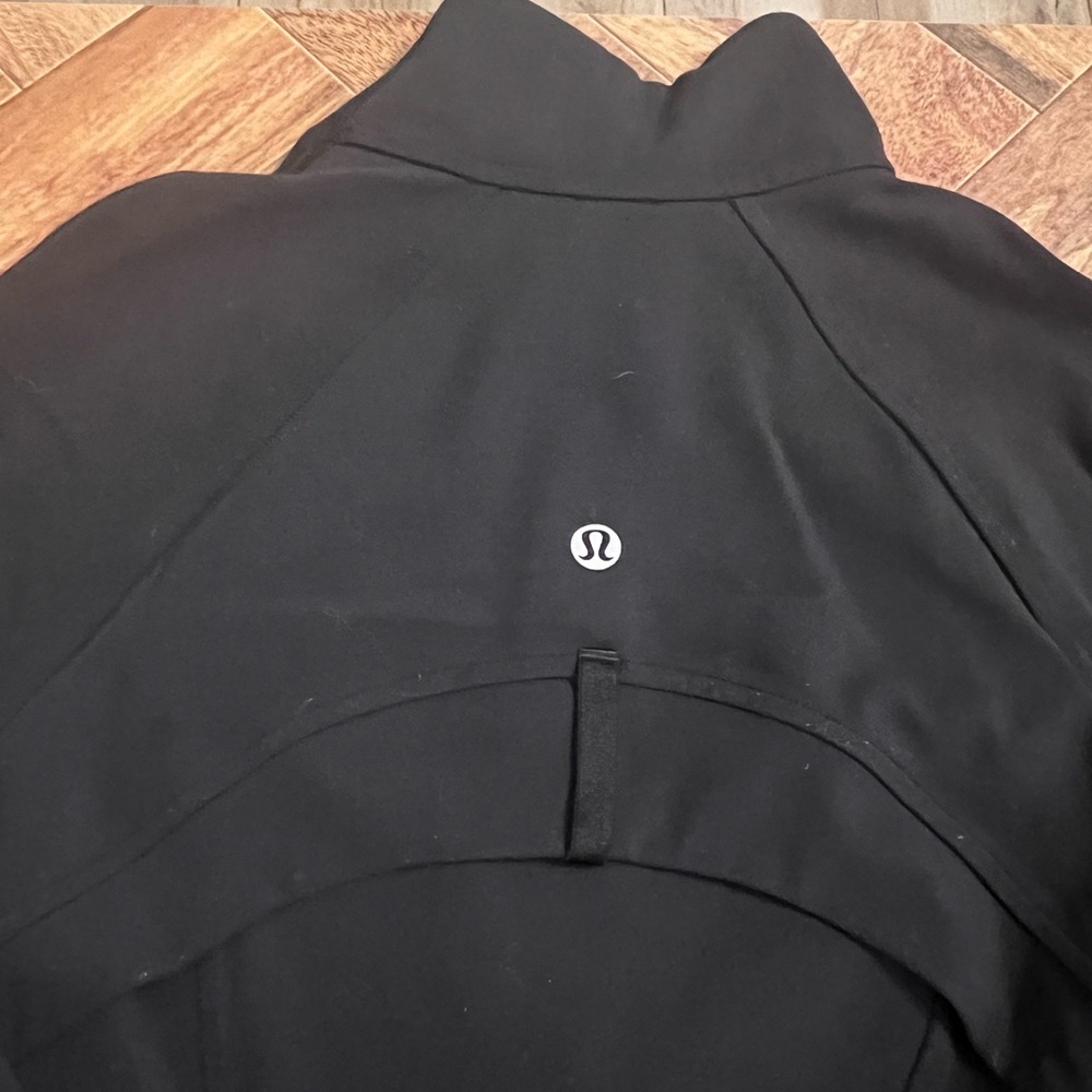 Lululemon define Crop Black Jacket Size 2